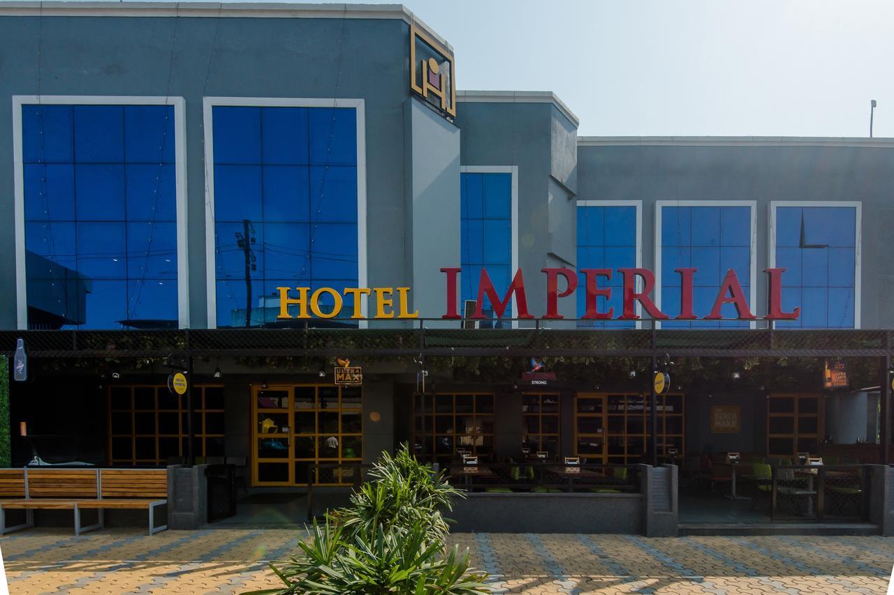Oyo 13857 Hotel Imperial Umele ภายนอก รูปภาพ
