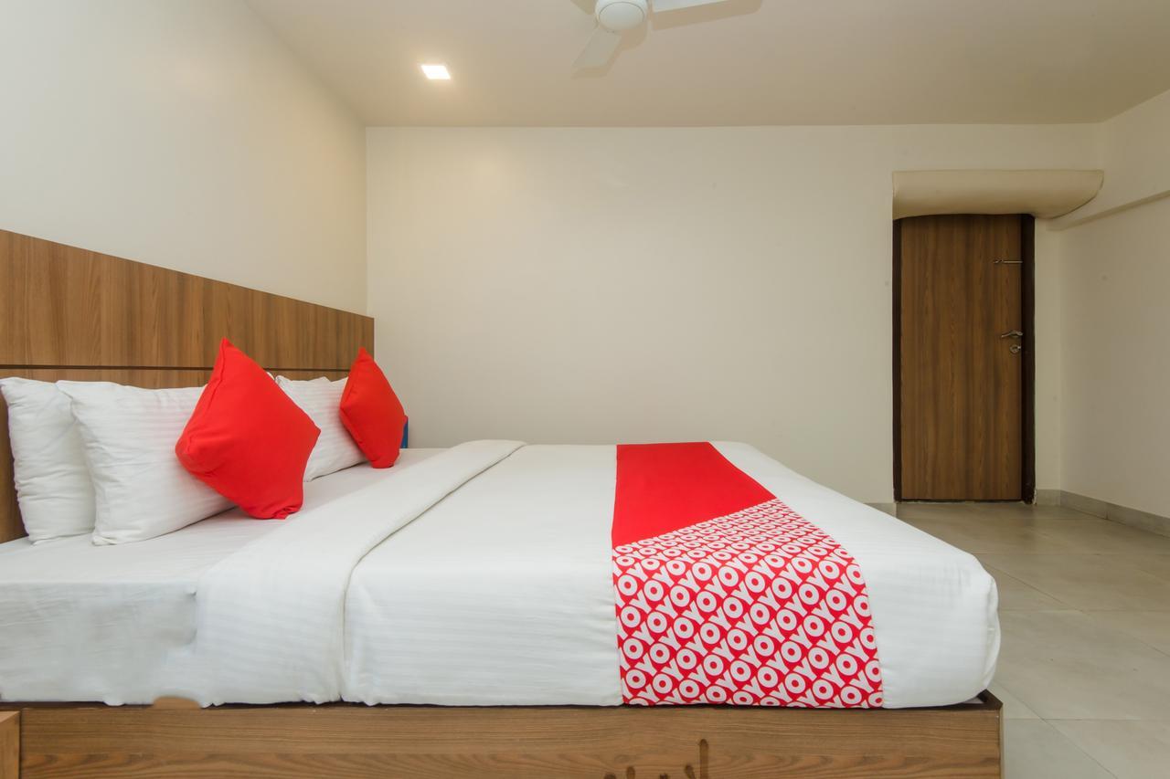 Oyo 13857 Hotel Imperial Umele ภายนอก รูปภาพ