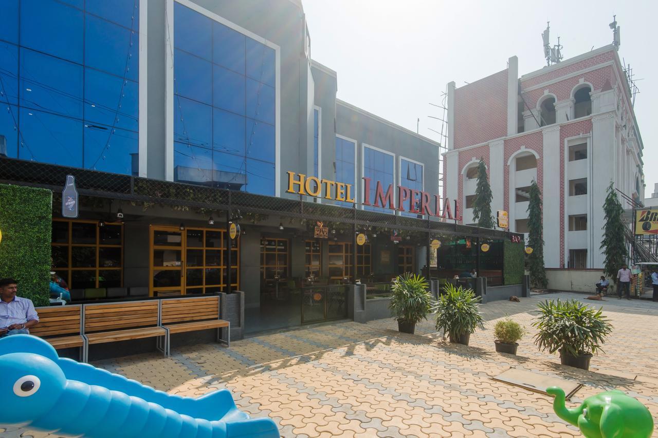 Oyo 13857 Hotel Imperial Umele ภายนอก รูปภาพ