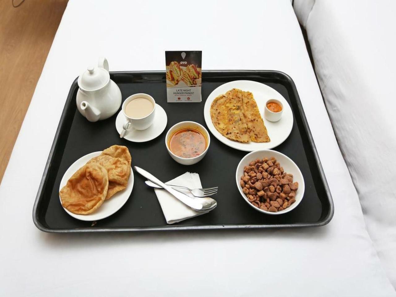Oyo 13857 Hotel Imperial Umele ภายนอก รูปภาพ